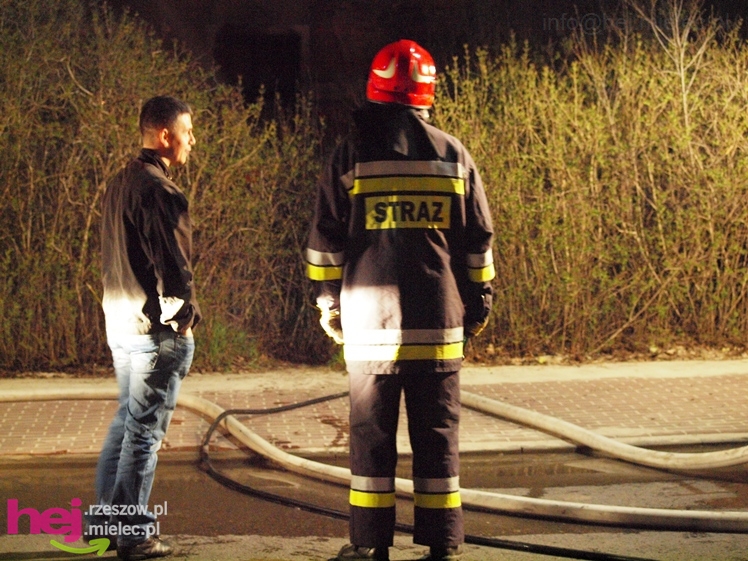 Pożar opuszczonego domu przy Hali Targowej