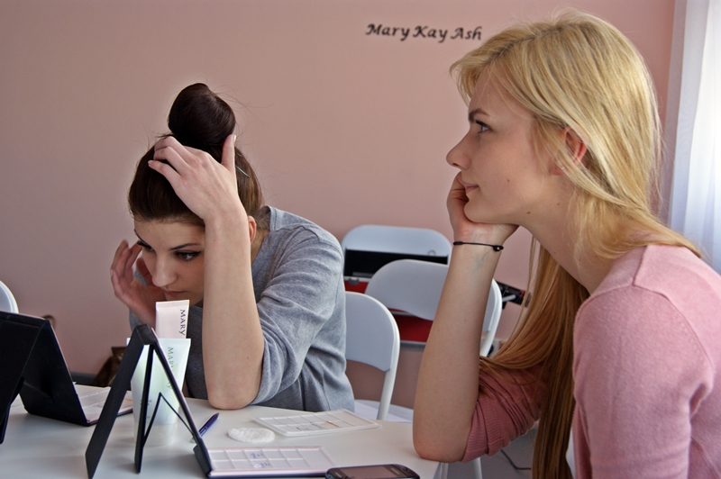 Modelki MFW na warsztatach kosmetycznych Mary Kay