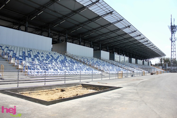 Na stadionie miejskim ruszyły prace przy bieżni