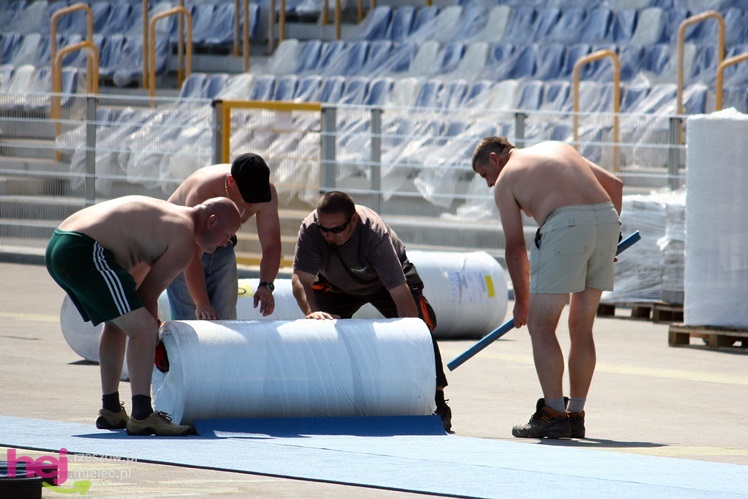 Na stadionie miejskim ruszyły prace przy bieżni
