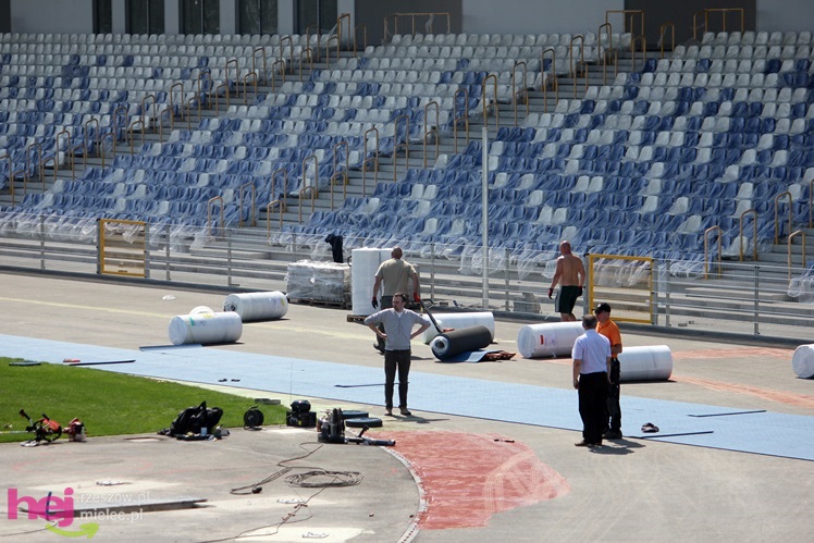 Na stadionie miejskim ruszyły prace przy bieżni