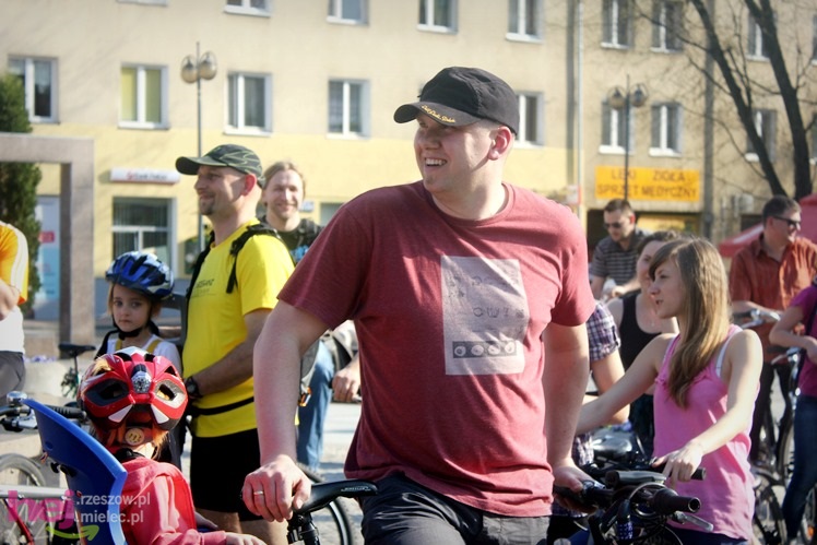 Pierwsza w 2013 Masa Krytyczna pojechała ulicami Mielca