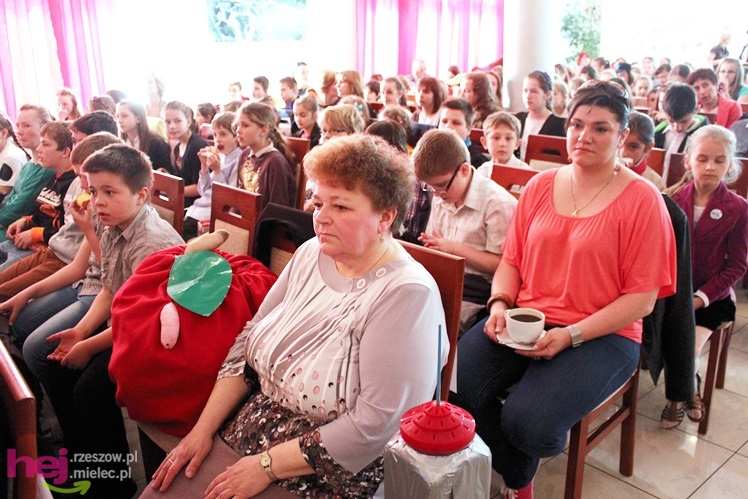 Świeże mleko i owoce - kosmiczny duet w naszej szkole. Projekt podsumowany