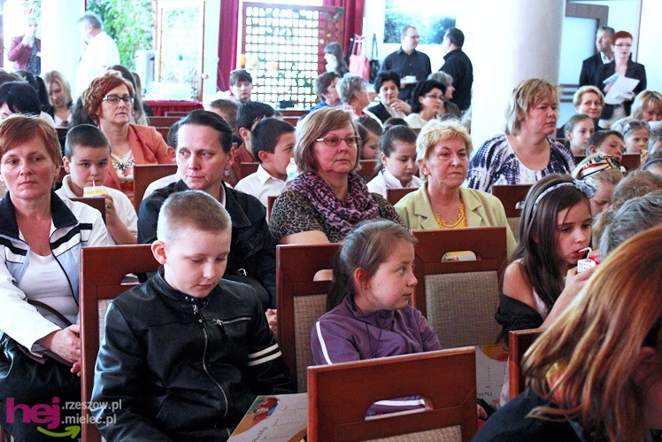 Świeże mleko i owoce - kosmiczny duet w naszej szkole. Projekt podsumowany