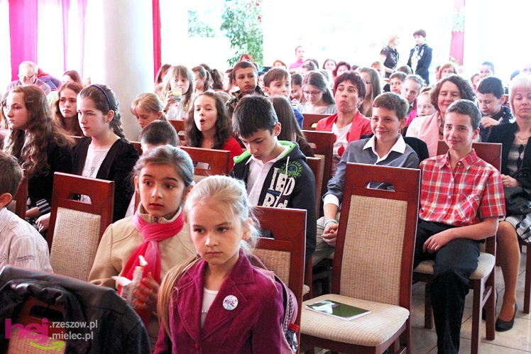 Świeże mleko i owoce - kosmiczny duet w naszej szkole. Projekt podsumowany