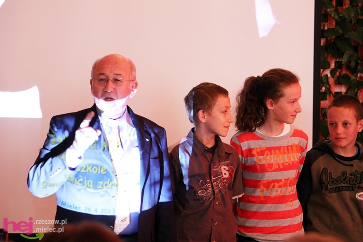 Świeże mleko i owoce - kosmiczny duet w naszej szkole. Projekt podsumowany