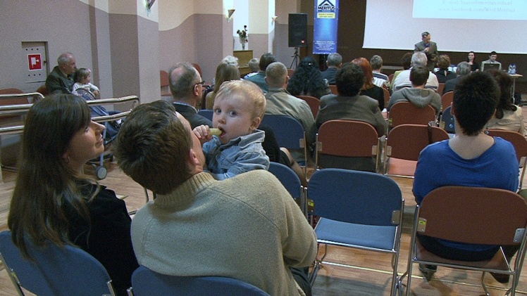 Multimedialna promocja ?Tęczowego kryształu?