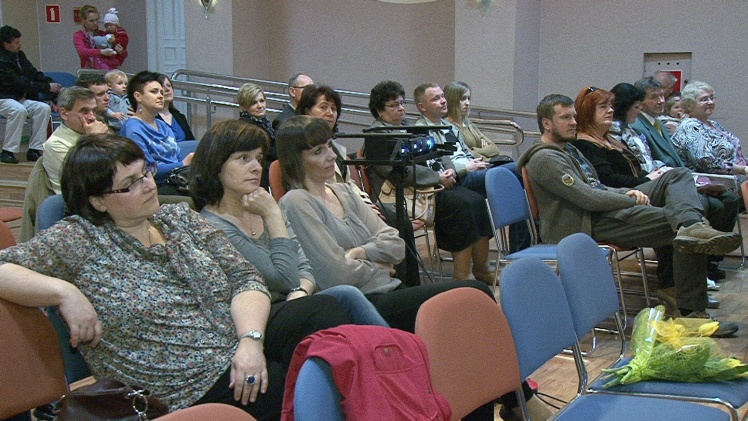 Multimedialna promocja ?Tęczowego kryształu?