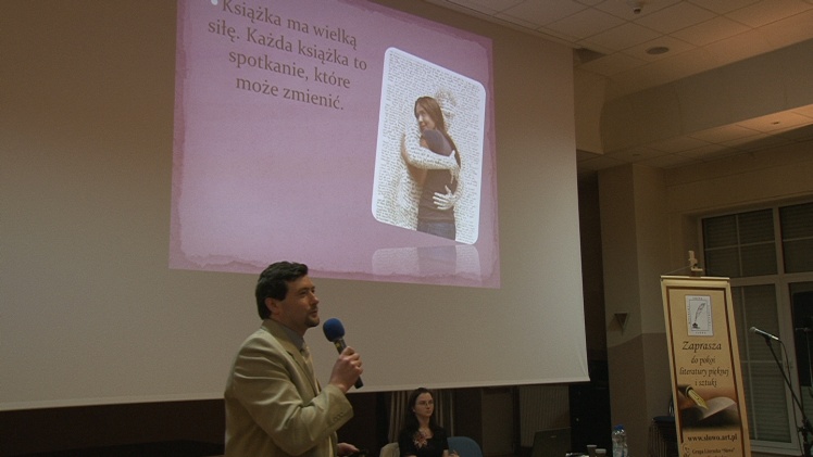 Multimedialna promocja ?Tęczowego kryształu?