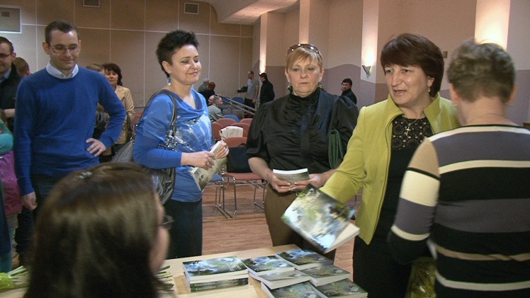 Multimedialna promocja ?Tęczowego kryształu?