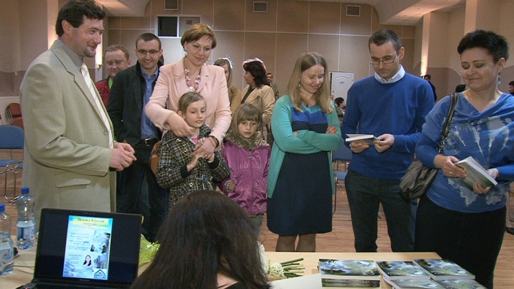 Multimedialna promocja ?Tęczowego kryształu?