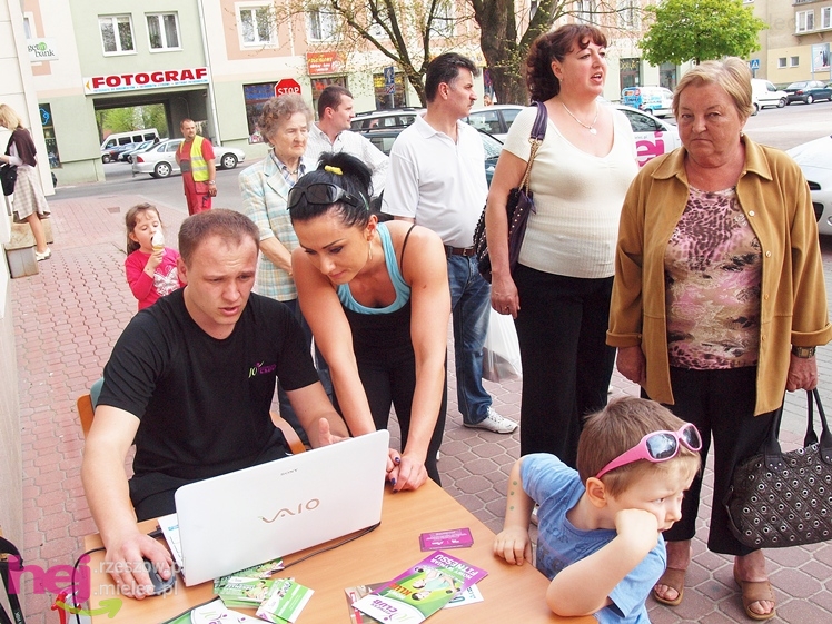 Zabawa z JOY Fitness Club na Placu Armii Krajowej