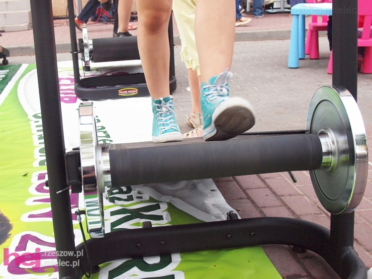 Zabawa z JOY Fitness Club na Placu Armii Krajowej