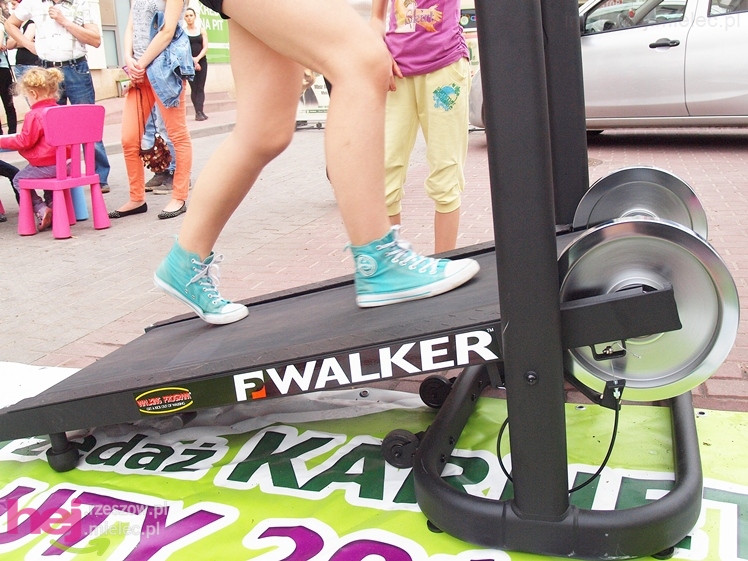 Zabawa z JOY Fitness Club na Placu Armii Krajowej