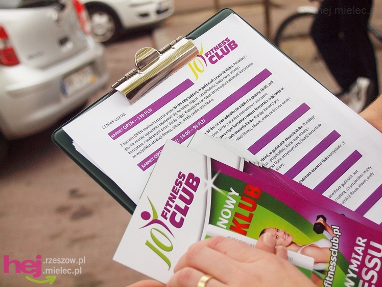 Zabawa z JOY Fitness Club na Placu Armii Krajowej