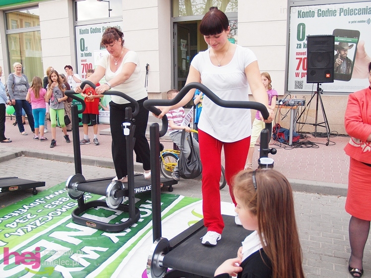 Zabawa z JOY Fitness Club na Placu Armii Krajowej