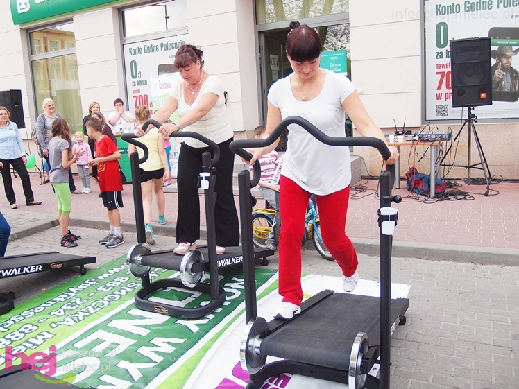 Zabawa z JOY Fitness Club na Placu Armii Krajowej