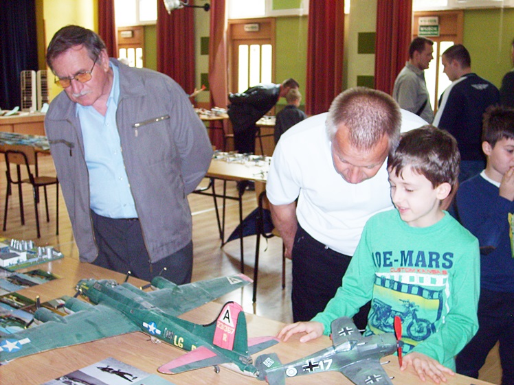 Weekendowa wystawa modelarska w SDK zgromadziła wielu wystawców