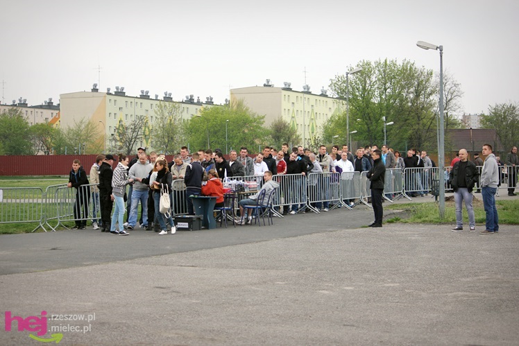 Zwycięski marsz piłkarzy Stali Mielec! Zwycięstwo w hicie kolejki!