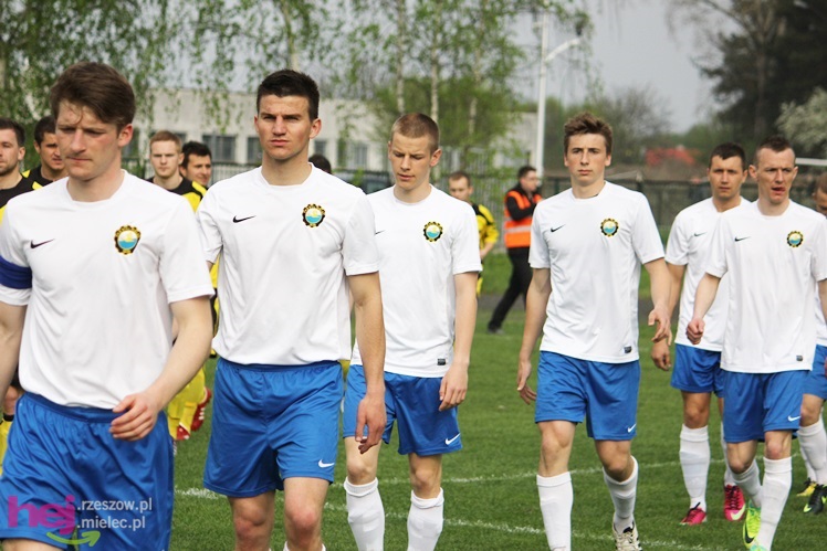 Zwycięski marsz piłkarzy Stali Mielec! Zwycięstwo w hicie kolejki!