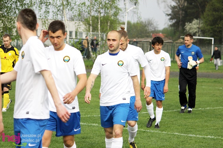 Zwycięski marsz piłkarzy Stali Mielec! Zwycięstwo w hicie kolejki!