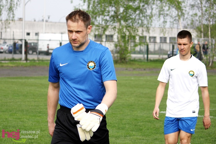 Zwycięski marsz piłkarzy Stali Mielec! Zwycięstwo w hicie kolejki!