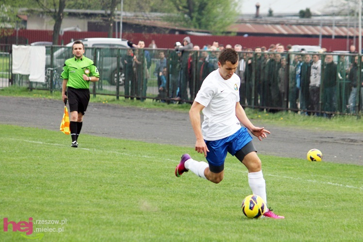 Zwycięski marsz piłkarzy Stali Mielec! Zwycięstwo w hicie kolejki!