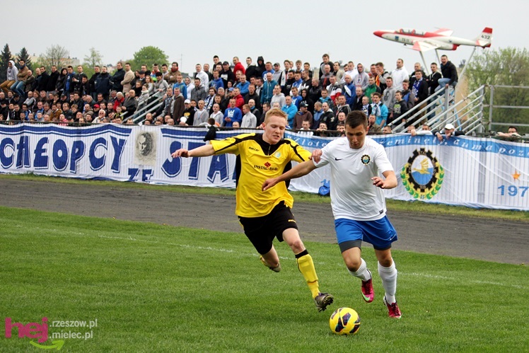 Zwycięski marsz piłkarzy Stali Mielec! Zwycięstwo w hicie kolejki!