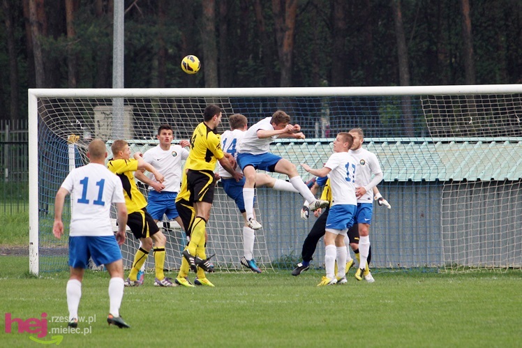 Zwycięski marsz piłkarzy Stali Mielec! Zwycięstwo w hicie kolejki!