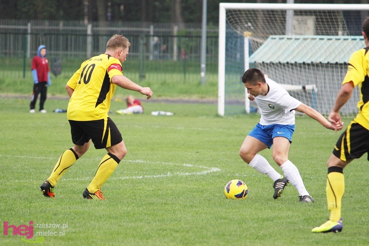 Zwycięski marsz piłkarzy Stali Mielec! Zwycięstwo w hicie kolejki!