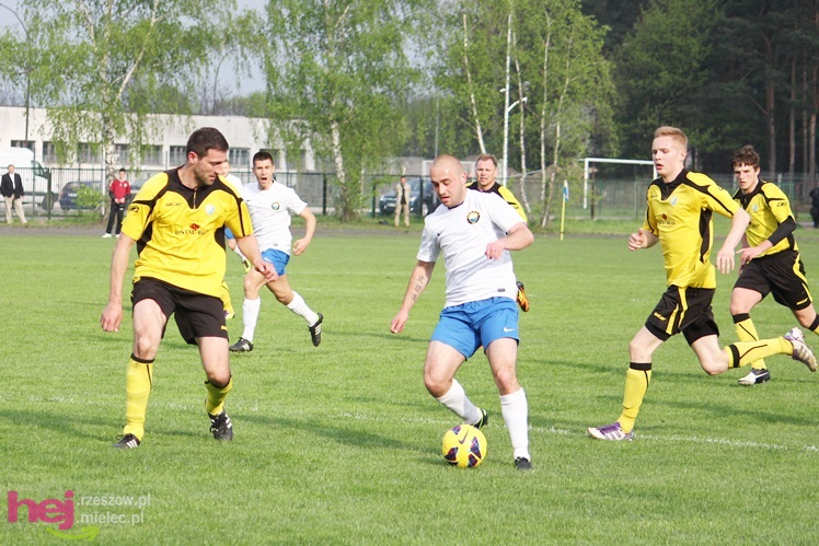 Zwycięski marsz piłkarzy Stali Mielec! Zwycięstwo w hicie kolejki!