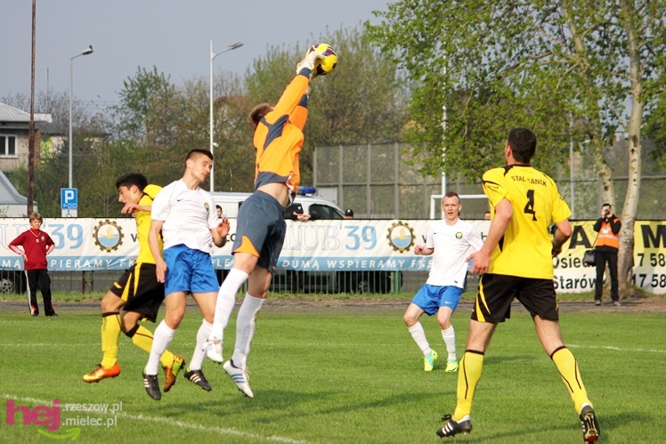 Zwycięski marsz piłkarzy Stali Mielec! Zwycięstwo w hicie kolejki!