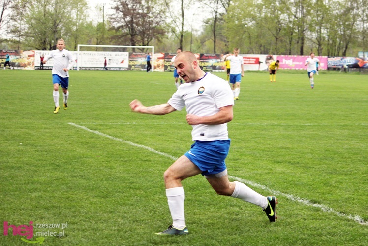 Zwycięski marsz piłkarzy Stali Mielec! Zwycięstwo w hicie kolejki!