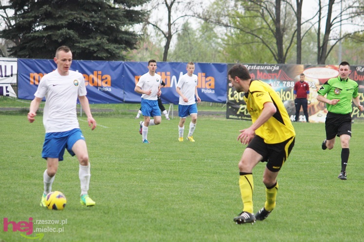 Zwycięski marsz piłkarzy Stali Mielec! Zwycięstwo w hicie kolejki!