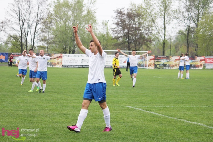 Zwycięski marsz piłkarzy Stali Mielec! Zwycięstwo w hicie kolejki!