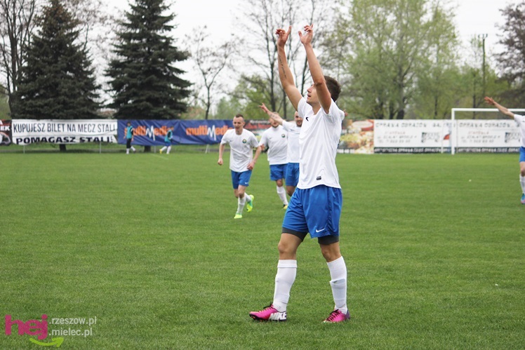 Zwycięski marsz piłkarzy Stali Mielec! Zwycięstwo w hicie kolejki!