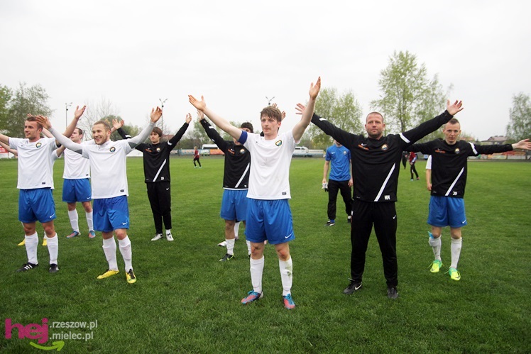 Zwycięski marsz piłkarzy Stali Mielec! Zwycięstwo w hicie kolejki!