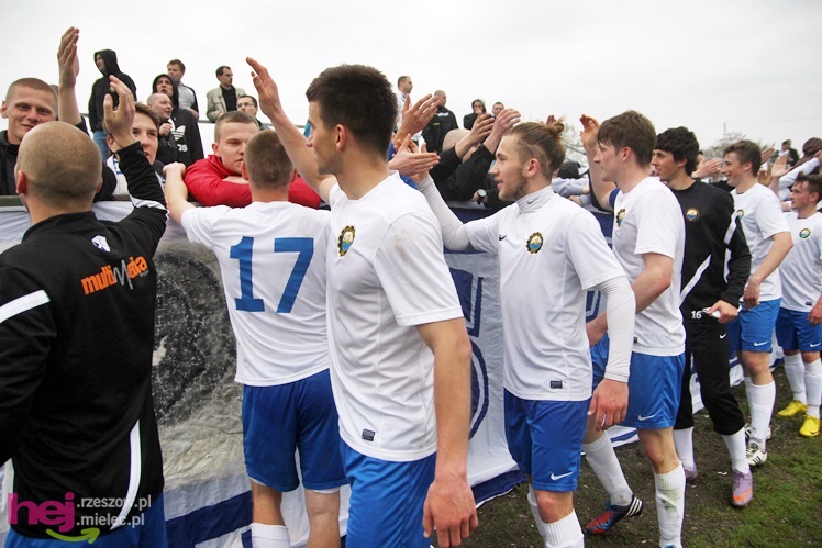 Zwycięski marsz piłkarzy Stali Mielec! Zwycięstwo w hicie kolejki!