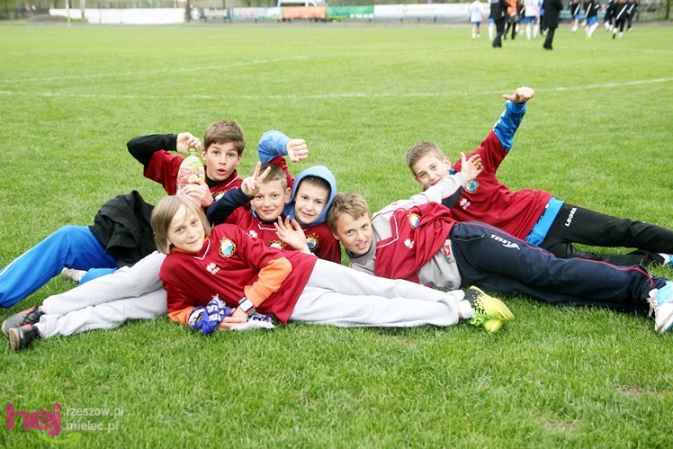 Zwycięski marsz piłkarzy Stali Mielec! Zwycięstwo w hicie kolejki!