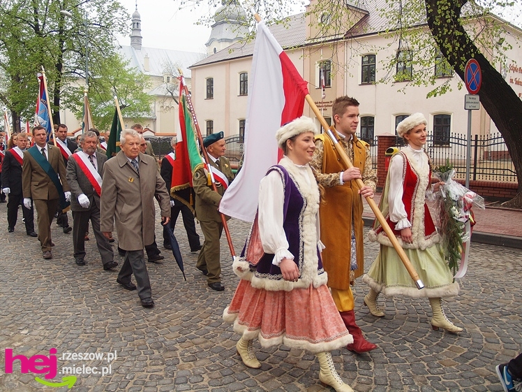 Mieleckie święto3 Maja obchodzone jak co roku. Msza, przemarsz, uroczystość pod pomnikiem