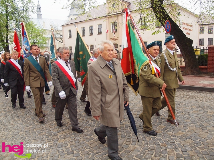 Mieleckie święto3 Maja obchodzone jak co roku. Msza, przemarsz, uroczystość pod pomnikiem