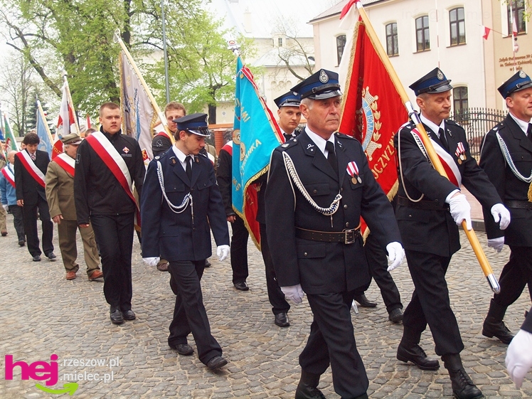 Mieleckie święto3 Maja obchodzone jak co roku. Msza, przemarsz, uroczystość pod pomnikiem