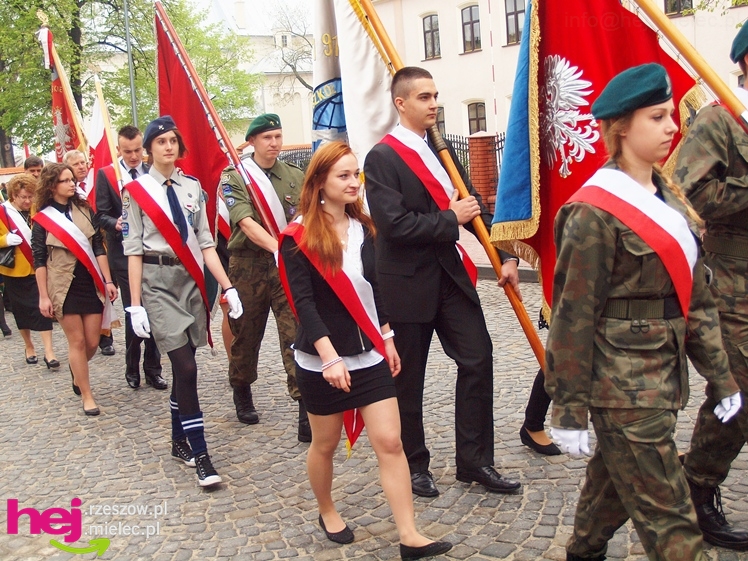 Mieleckie święto3 Maja obchodzone jak co roku. Msza, przemarsz, uroczystość pod pomnikiem