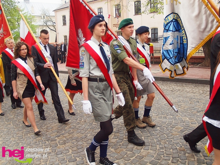 Mieleckie święto3 Maja obchodzone jak co roku. Msza, przemarsz, uroczystość pod pomnikiem