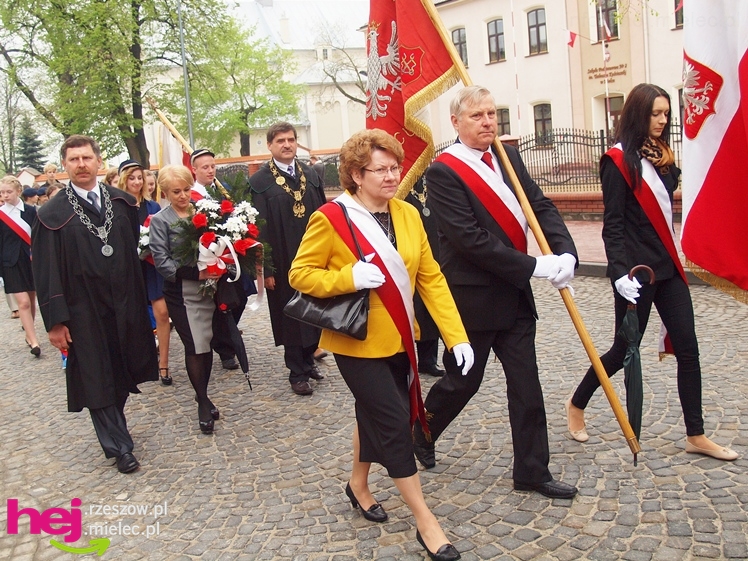 Mieleckie święto3 Maja obchodzone jak co roku. Msza, przemarsz, uroczystość pod pomnikiem