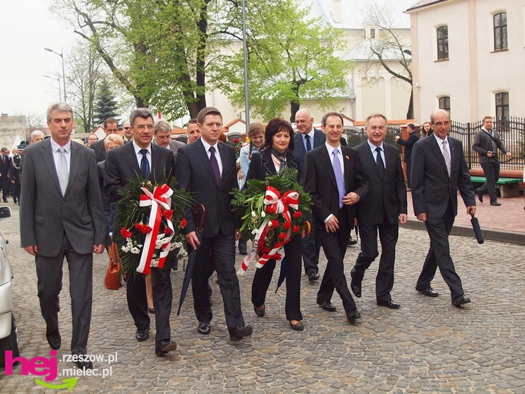 Mieleckie święto3 Maja obchodzone jak co roku. Msza, przemarsz, uroczystość pod pomnikiem