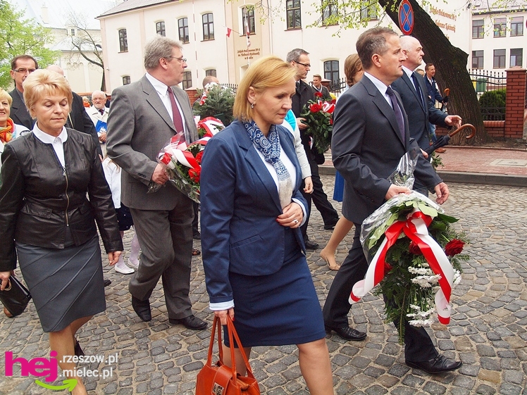 Mieleckie święto3 Maja obchodzone jak co roku. Msza, przemarsz, uroczystość pod pomnikiem