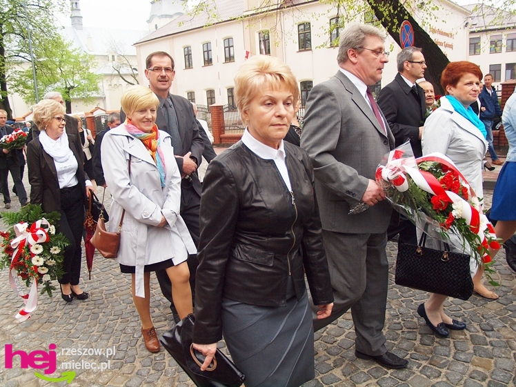 Mieleckie święto3 Maja obchodzone jak co roku. Msza, przemarsz, uroczystość pod pomnikiem
