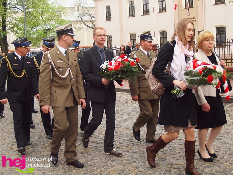 Mieleckie święto3 Maja obchodzone jak co roku. Msza, przemarsz, uroczystość pod pomnikiem