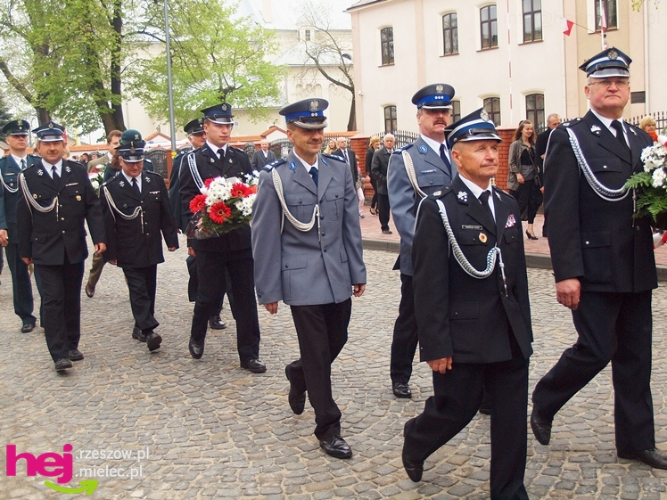 Mieleckie święto3 Maja obchodzone jak co roku. Msza, przemarsz, uroczystość pod pomnikiem